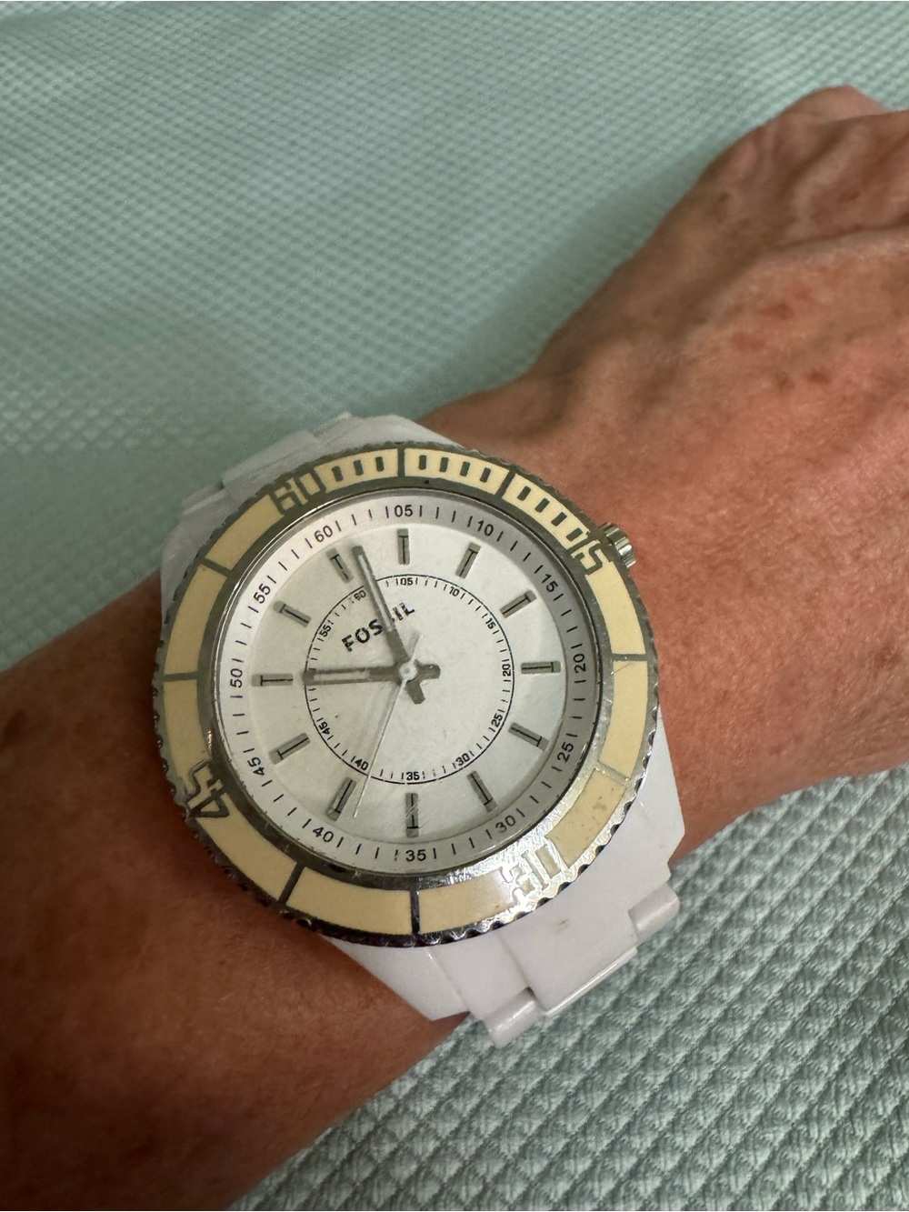 Fossil White and Creamy Tan Accent Sports Watch-WORKS!